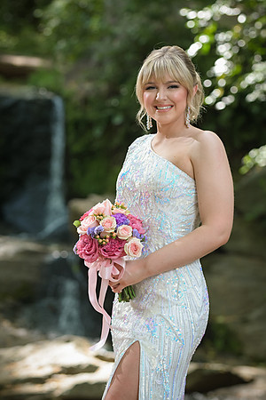 RKPhoto-2024-FallsPark-PromPics-20