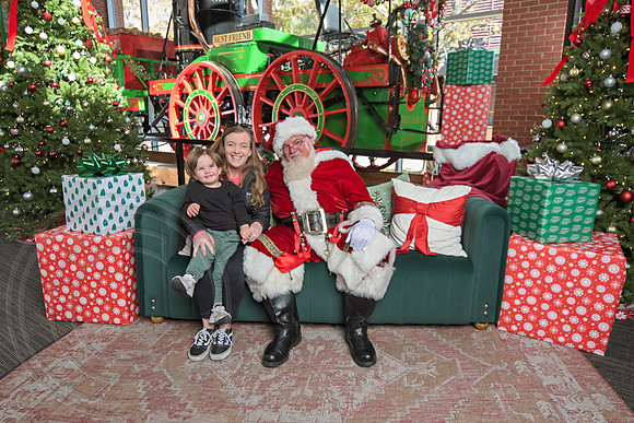 The Charleston Santa 2024-Nov30-0602
