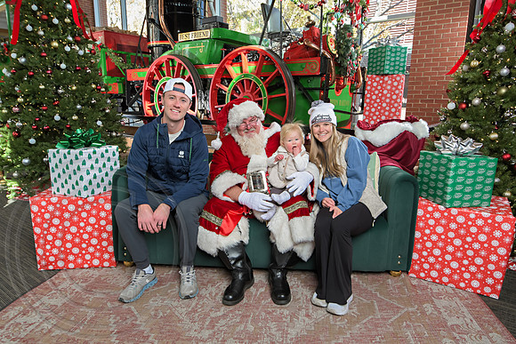 The Charleston Santa 2024-Dec7-1575